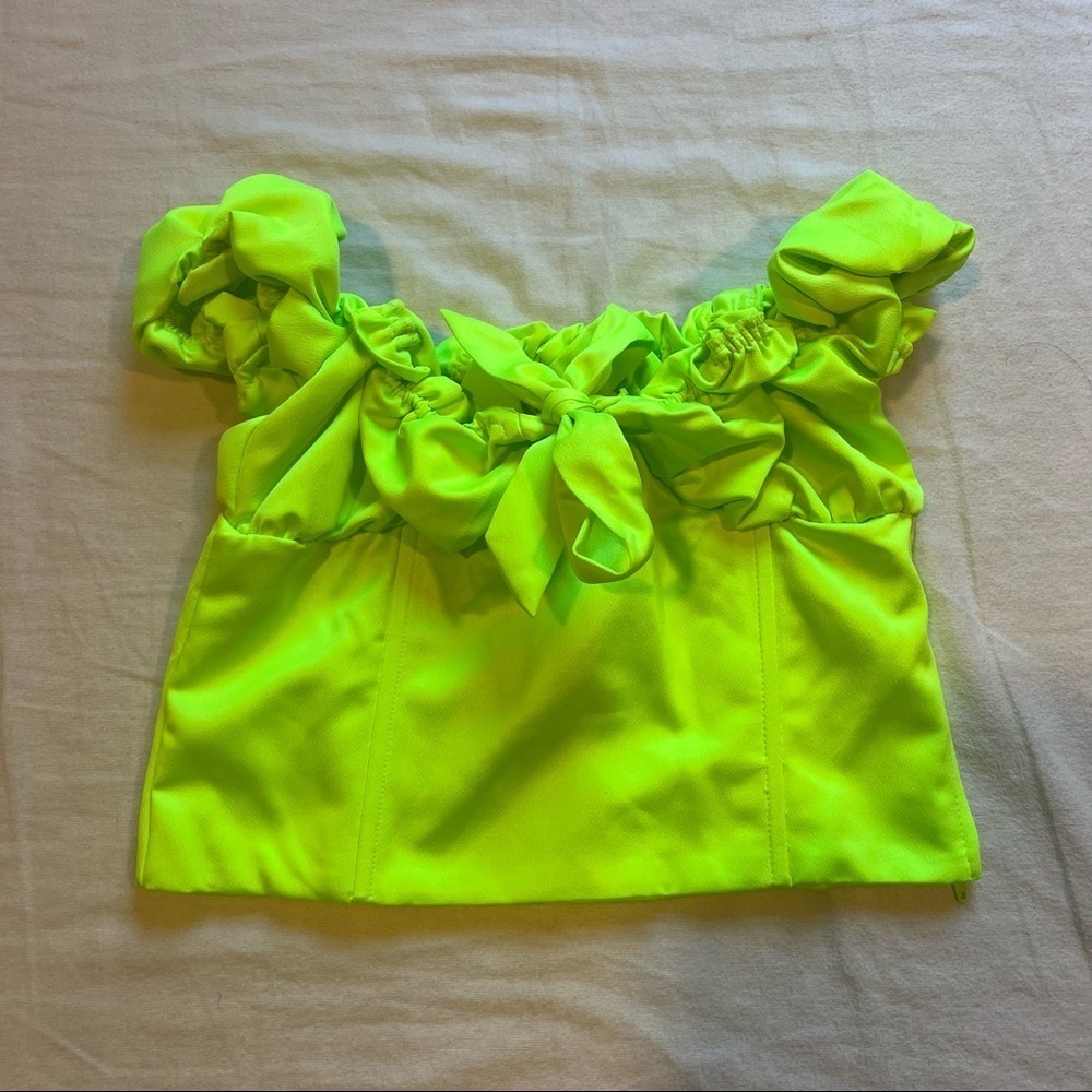 NWT I am Gia green Naomi‎ top